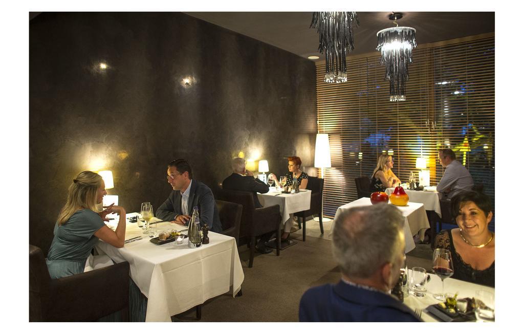 Restaurant Vous Lé Vous