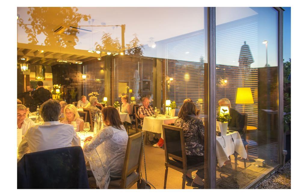 Restaurant Vous Lé Vous Hotel 3*